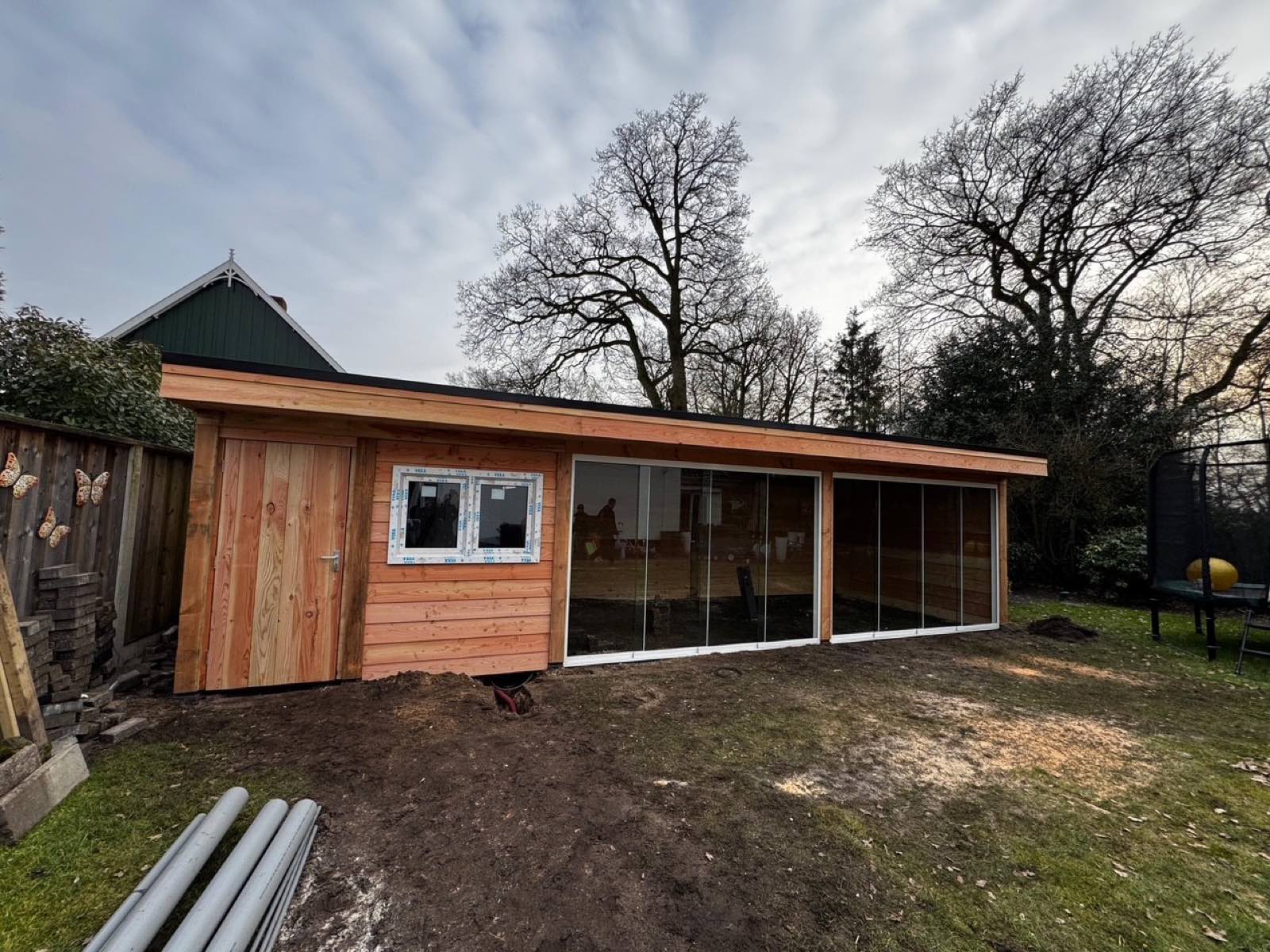 Houten tuinkamer op maat gemaakt door BijHof in Twente